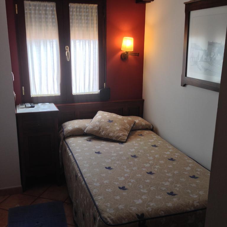 Hospederia Ana Pilar Hotel Porcuna Cameră foto