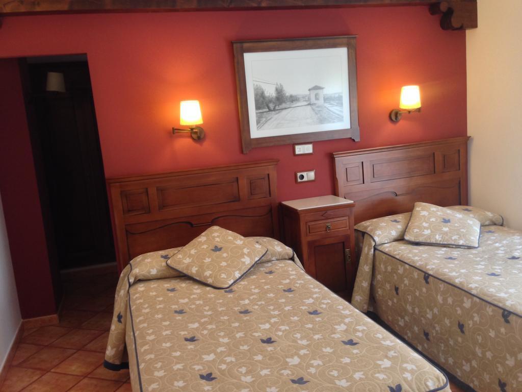 Hospederia Ana Pilar Hotel Porcuna Cameră foto